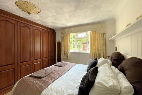 Serenity The Marsh, Breamore, Fordingbridge, SP6 2EL