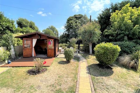 Serenity The Marsh, Breamore, Fordingbridge, SP6 2EL