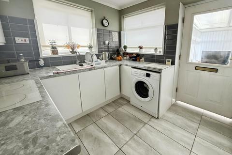 2 bedroom bungalow for sale, Halton Way, Lincolnshire DN34
