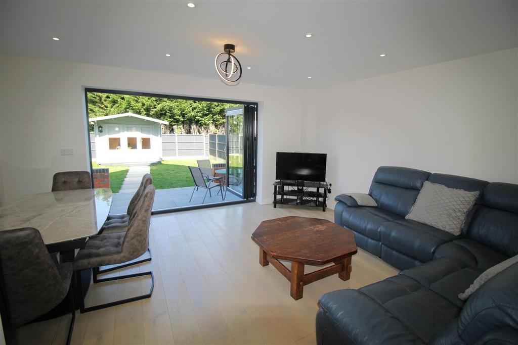 Living Room/Kitchen