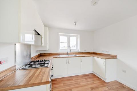 2 bedroom flat for sale, Carver Close,  Lower Stratton,  SN3