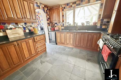 4 bedroom detached house for sale, Flag Leasow, Telford TF7