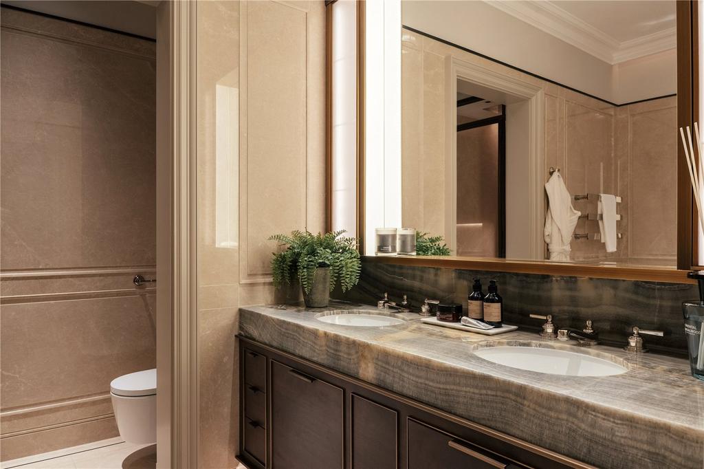 Main Bathroom