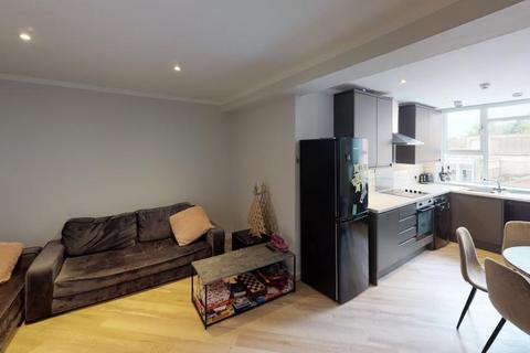 4 bedroom flat to rent, Park Street, Bristol BS1