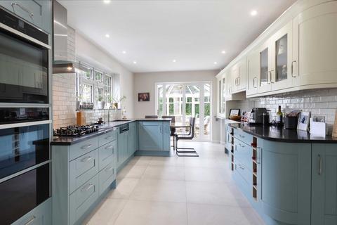 undefined, Manor Close, Penn, Buckinghamshire, HP10