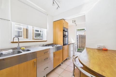 3 bedroom semi-detached house for sale, Approach Road, West Molesey