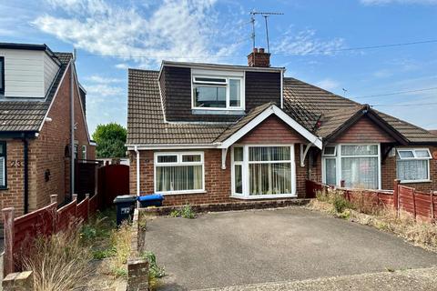 25 Bishops Drive, Northampton, NN2 6QR