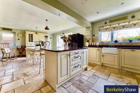 100 Blundell Road, Hightown, Liverpool, L38 9EQ