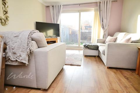 2 bedroom terraced house to rent, Clandon Road Chatham ME5