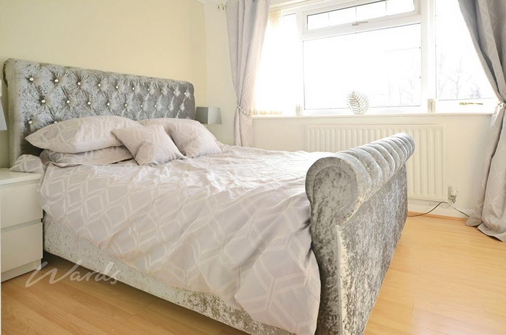 Clandon bedroom 1