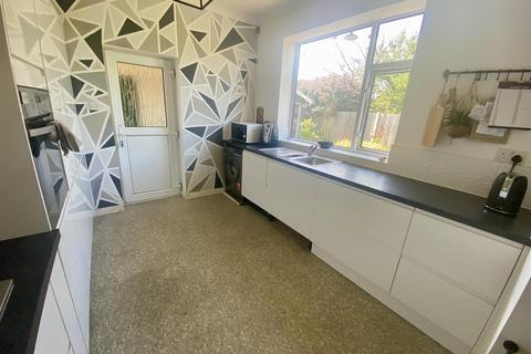 4 bedroom detached bungalow for sale, Leicester Road, Hinckley LE10