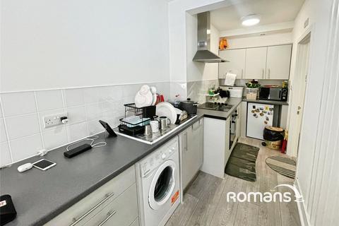1 bedroom flat to rent, Castle Street, High Wycombe, Buckinghamshire, HP13