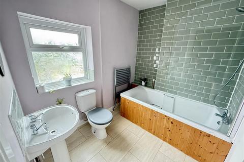 4 College View, Llandovery, SA20 0BD