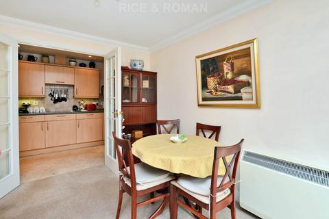 undefined, Bridge Street, Walton On Thames KT12