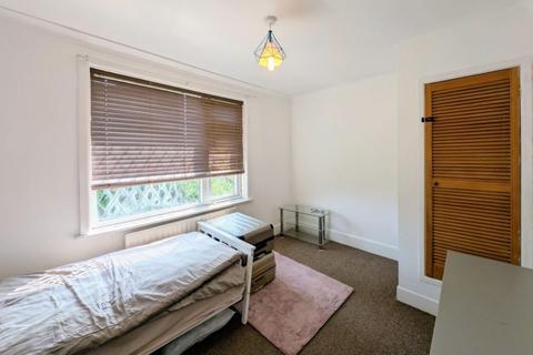 2 Clive Road, Bournemouth, BH9 1NR