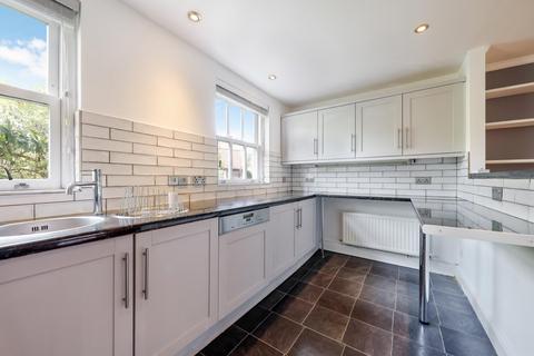 3 bedroom terraced house for sale, Caxton Mews, Brentford
