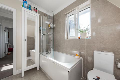 95 Central Avenue, Hounslow, TW3 2RQ