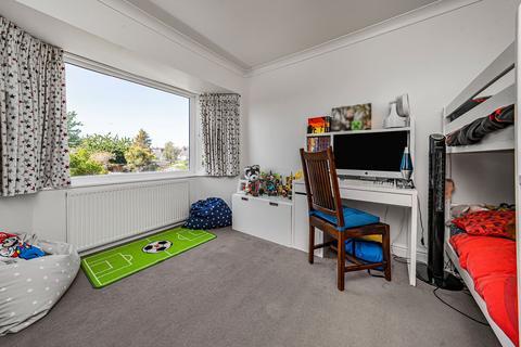 95 Central Avenue, Hounslow, TW3 2RQ