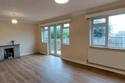 2 bedroom detached bungalow to rent, Vicarage Street, Broadstairs