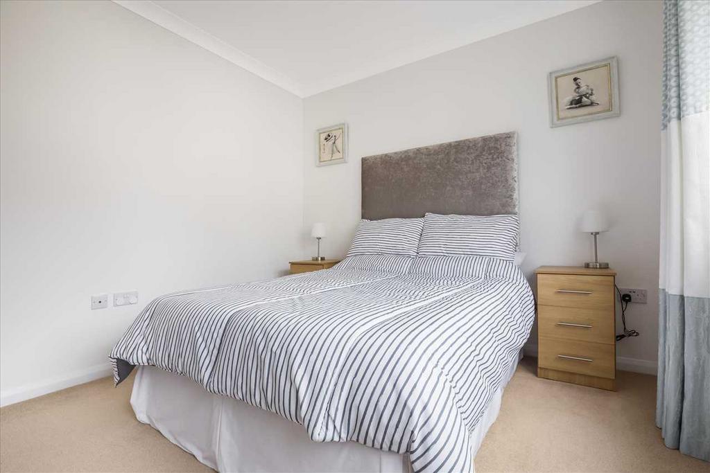 Bedroom Two (2)