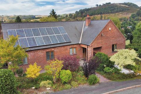 undefined, Llwyn Y Garth, Llanfyllin