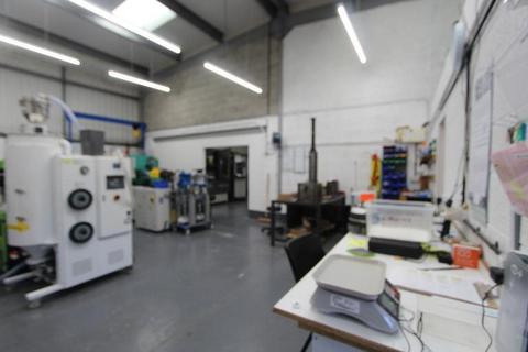 Warehouse to rent, Fourth Av Halstead CO9 2SY
