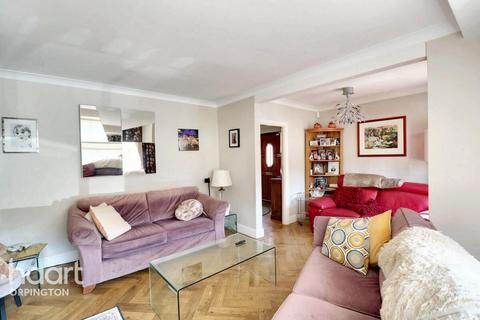 3 bedroom semi-detached house for sale, Elm Grove, Orpington