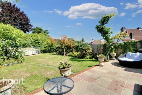 3 bedroom semi-detached house for sale, Elm Grove, Orpington
