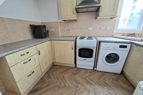 2 bedroom terraced house to rent, Hertford Street, Ramsgate, Kent, CT11