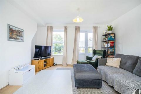 2 bedroom flat for sale, Milk Yard, London E1W