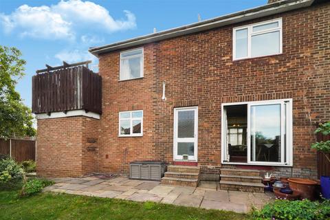 4 bedroom semi-detached house for sale, Ashness Gardens, Greenford