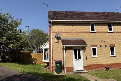 1 bedroom terraced house to rent, Dakin Close, Crawley