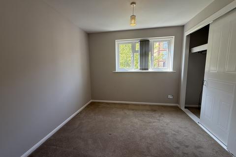 1 bedroom terraced house to rent, Dakin Close, Crawley