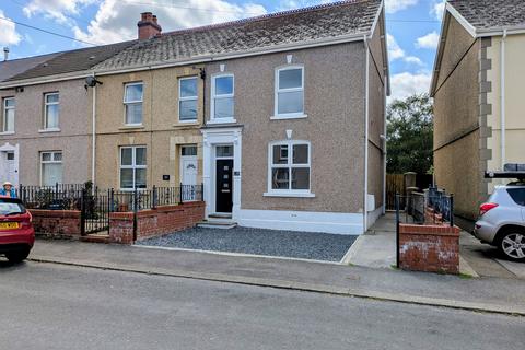 4 bedroom end of terrace house for sale, Talbot Road, Ammanford, SA18 3BA