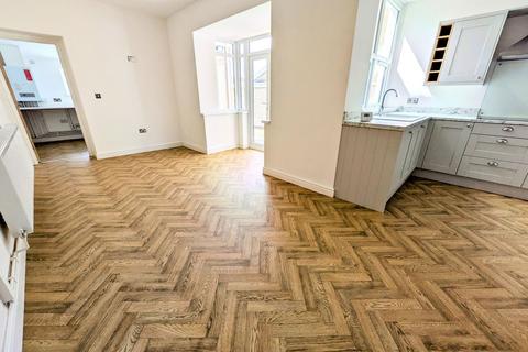 4 bedroom end of terrace house for sale, Talbot Road, Ammanford, SA18 3BA