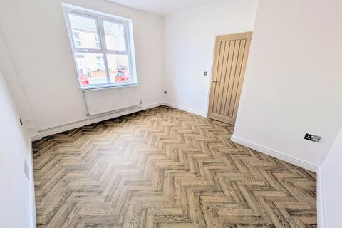 4 bedroom end of terrace house for sale, Talbot Road, Ammanford, SA18 3BA