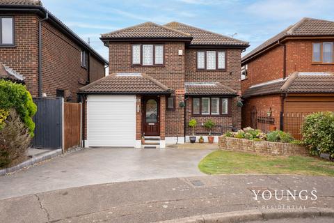 4 bedroom detached house for sale, Ameland Road, Canvey Island, SS8