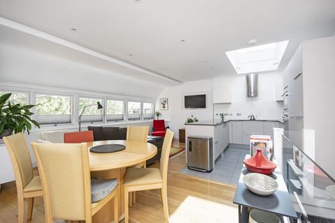 2 bedroom flat for sale, Chandos Way, Golders Green, London, NW11