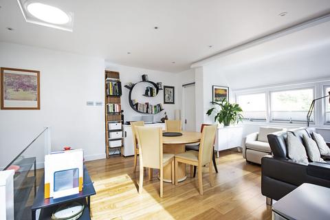 2 bedroom flat for sale, Chandos Way, Golders Green, London, NW11