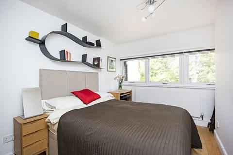 2 bedroom flat for sale, Chandos Way, Golders Green, London, NW11