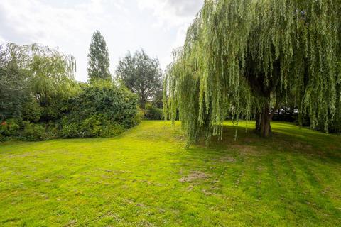 undefined, Cornwallis Avenue, Kent CT19