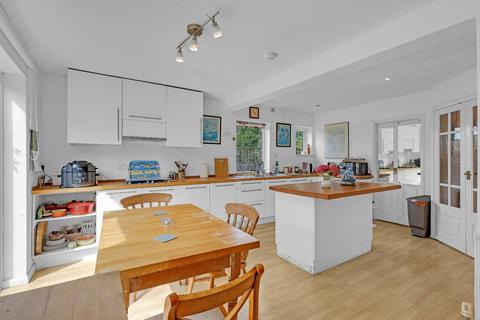 undefined, Cornwallis Avenue, Kent CT19