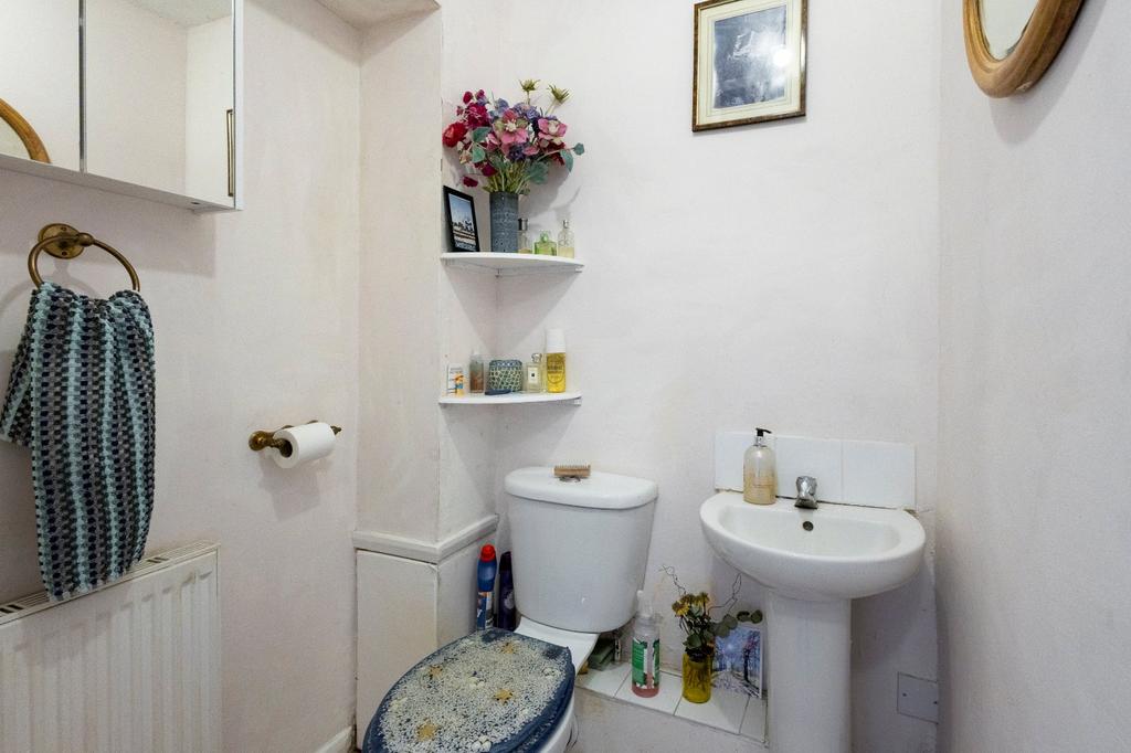 Cloakroom Wc
