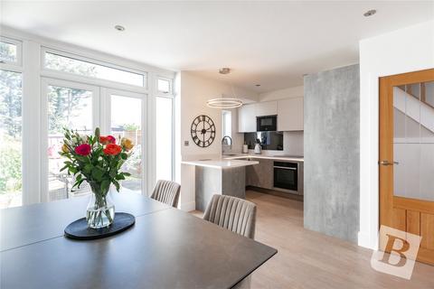 33 Beulah Road, Hornchurch, RM12 4YR
