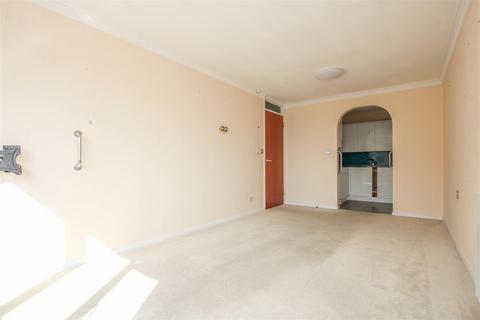 1 bedroom retirement property for sale, Kings Road, Brentwood