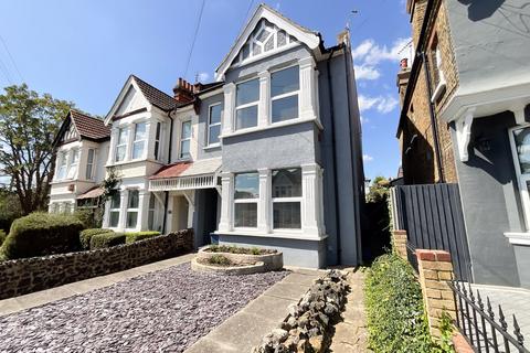 1 bedroom flat for sale, Westcliff-on-Sea SS0