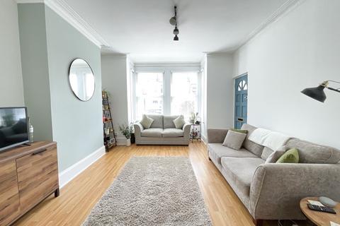 1 bedroom flat for sale, Westcliff-on-Sea SS0