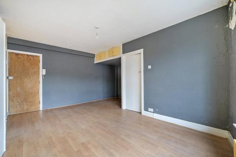 undefined, High Street, Surrey GU1
