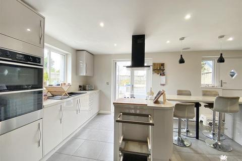4 bedroom semi-detached house for sale, Tavernspite, Whitland