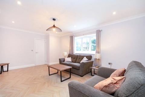 undefined, Alexandra Road, Kings Langley WD4